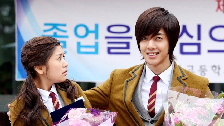 Download Playful Kiss | 2010 | Season 1 | Hindi Dubbed (ORG) | Complete All Episodes | K-Drama Tv Series | MoviesRock